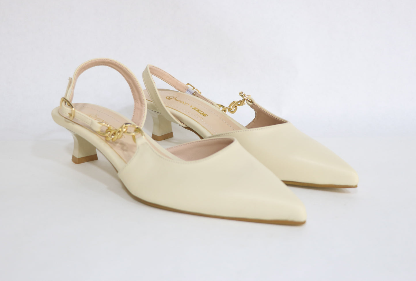 CLOSED SANDAL