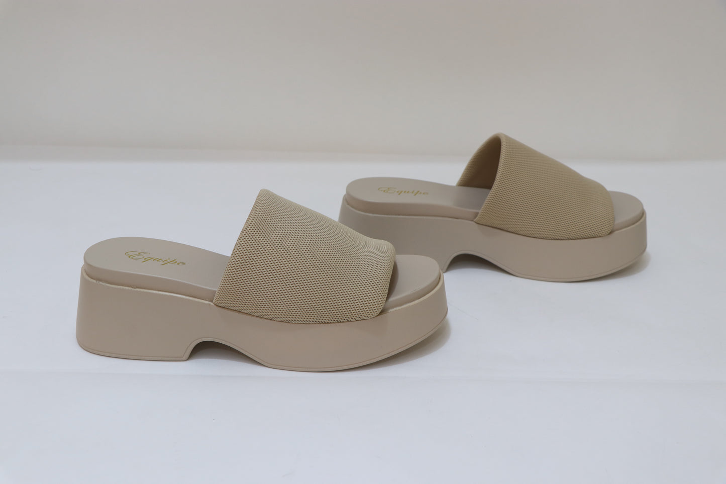 EQUIPE Platform Slide Sandals