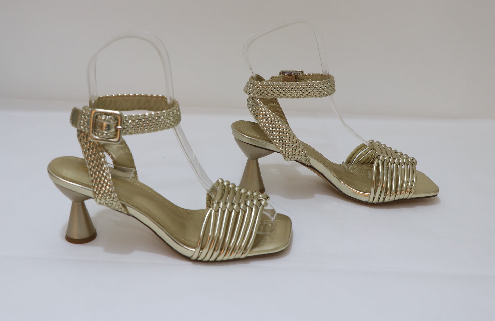 EQUIPE SANDALS – Shoe Avenue