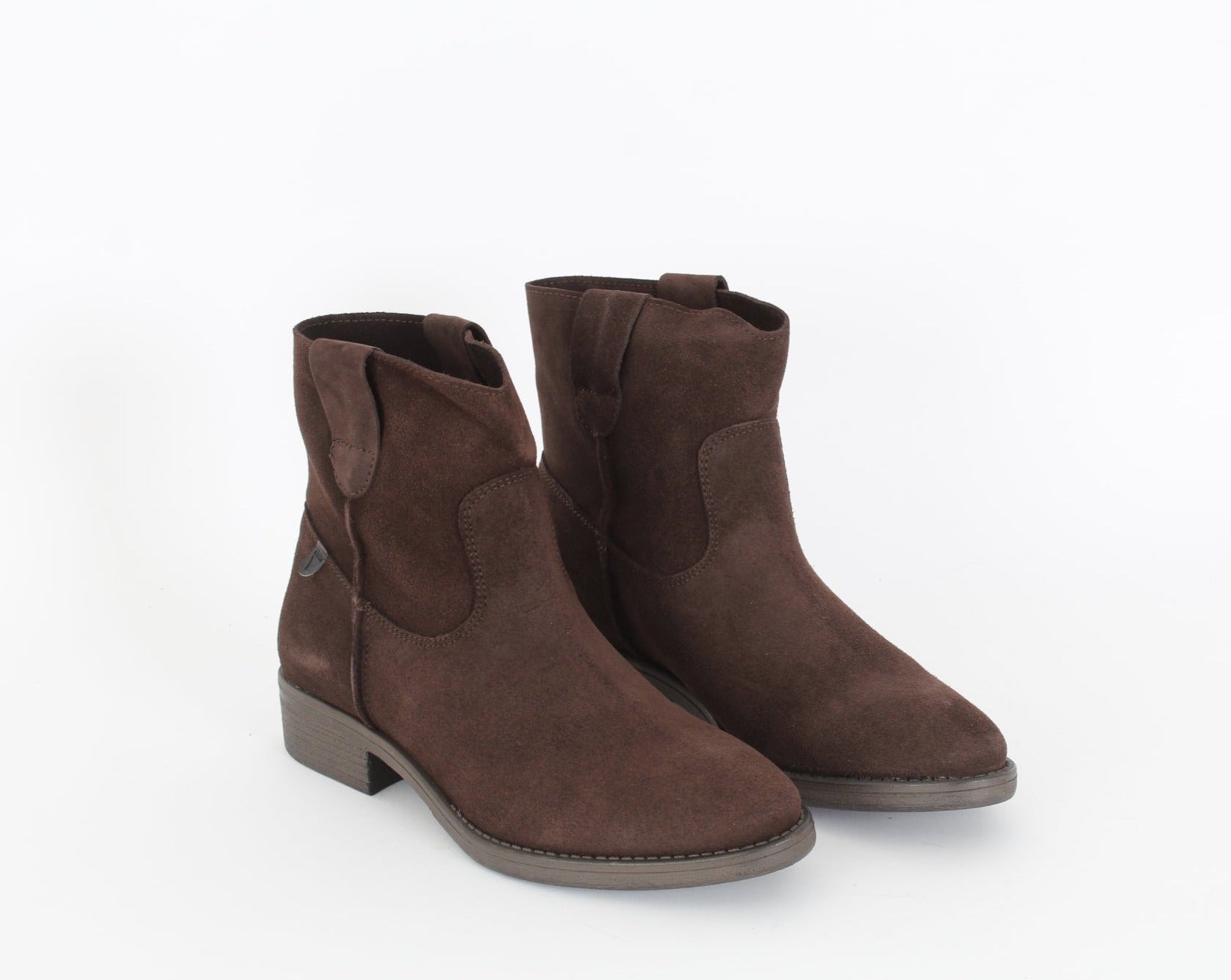 The avenue sale boots sale