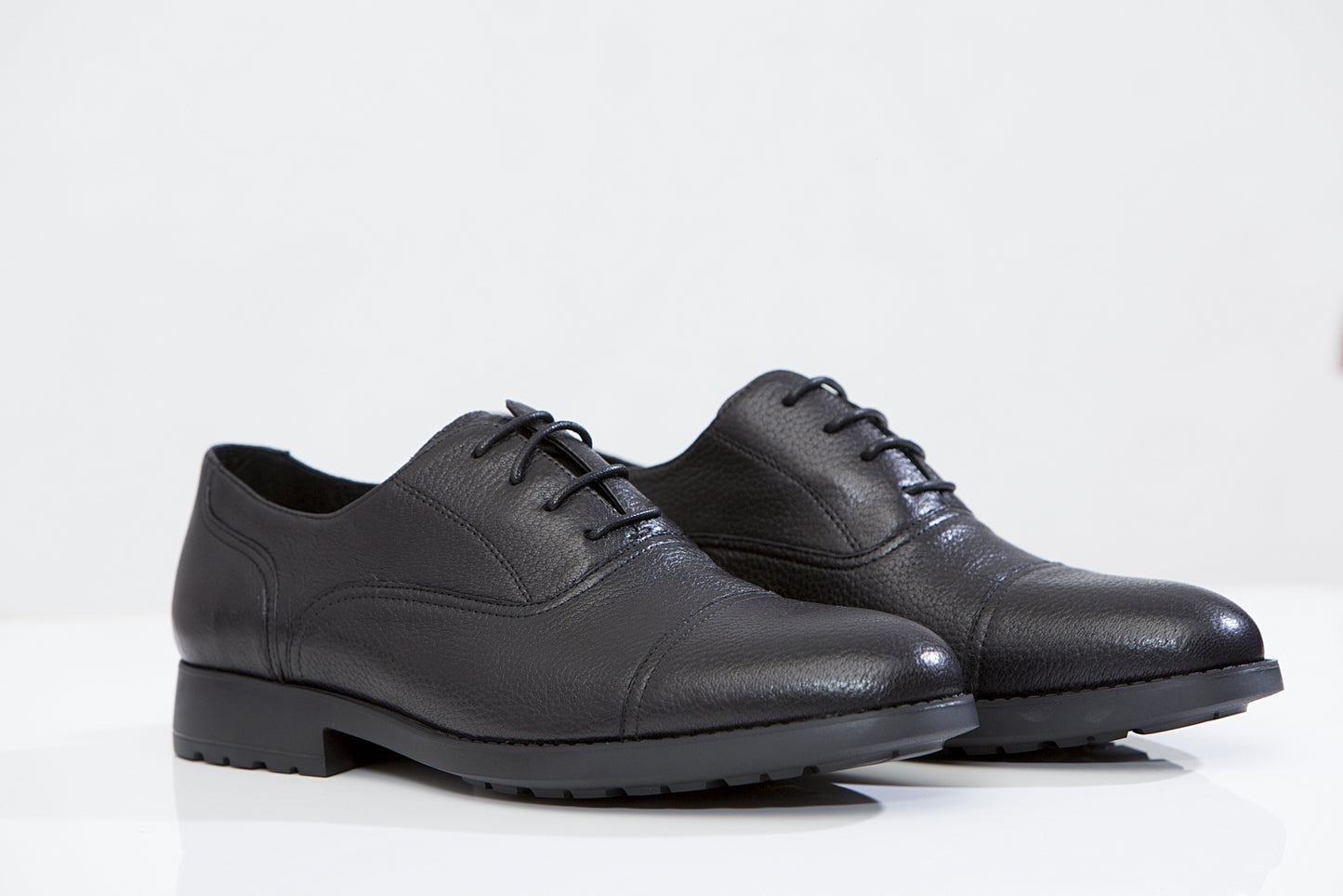 MARIO C. leather oxford shoes