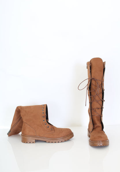 BOOTS Lace-up boots